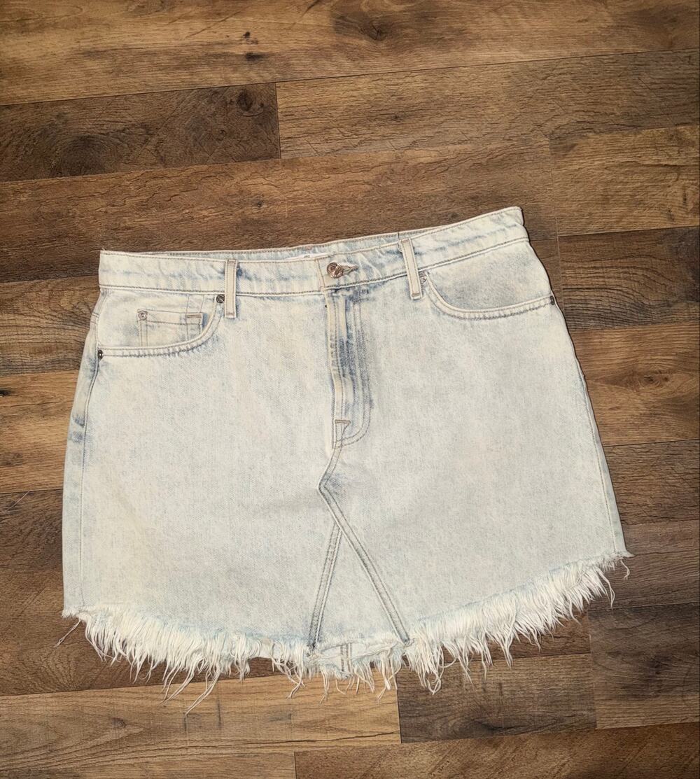 7 for all mankind women’s light wash frayed mini skirt